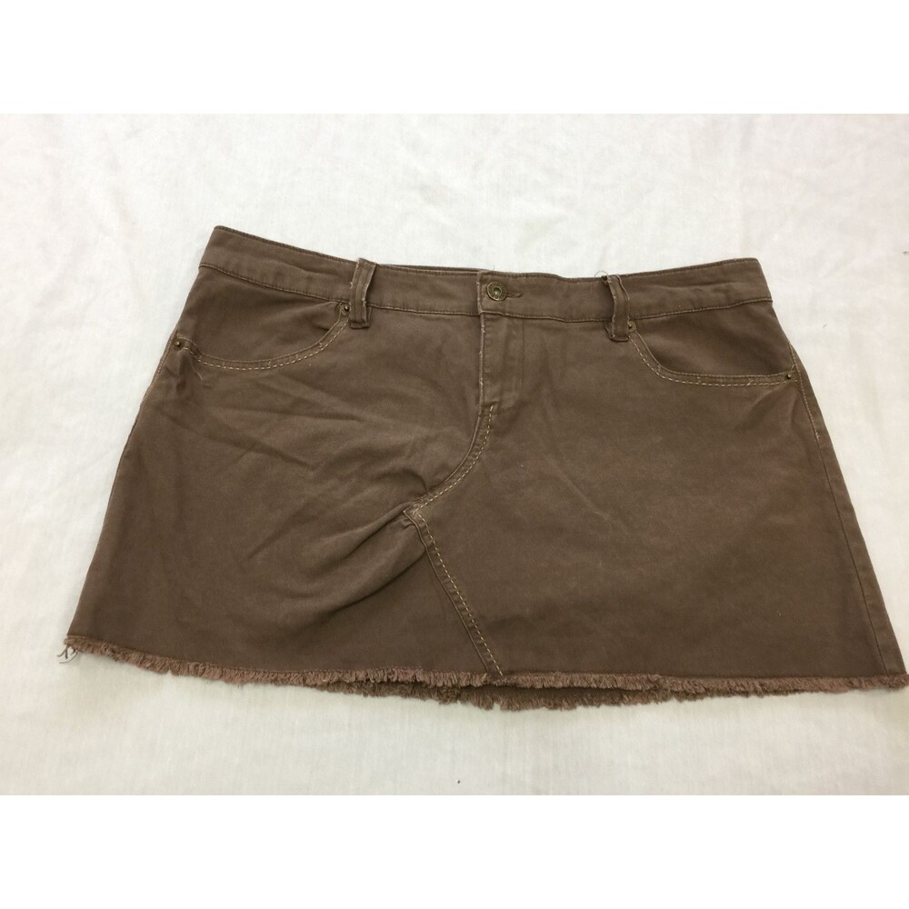 PLUGG WOMENS SKIRT SIZE 11